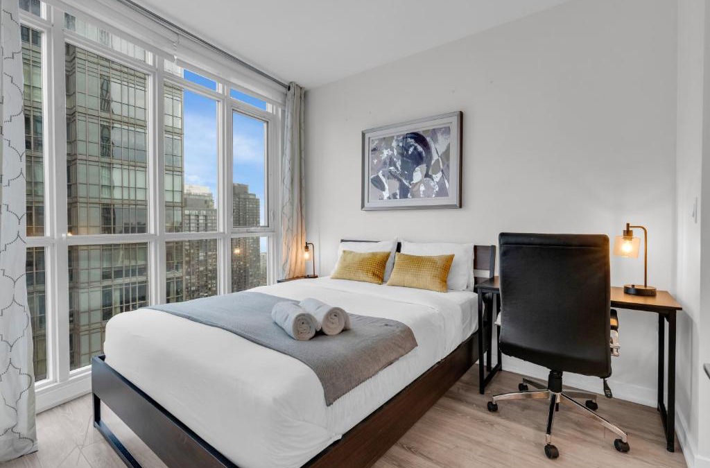 CityPlace Apartment | Chic Toronto Suite