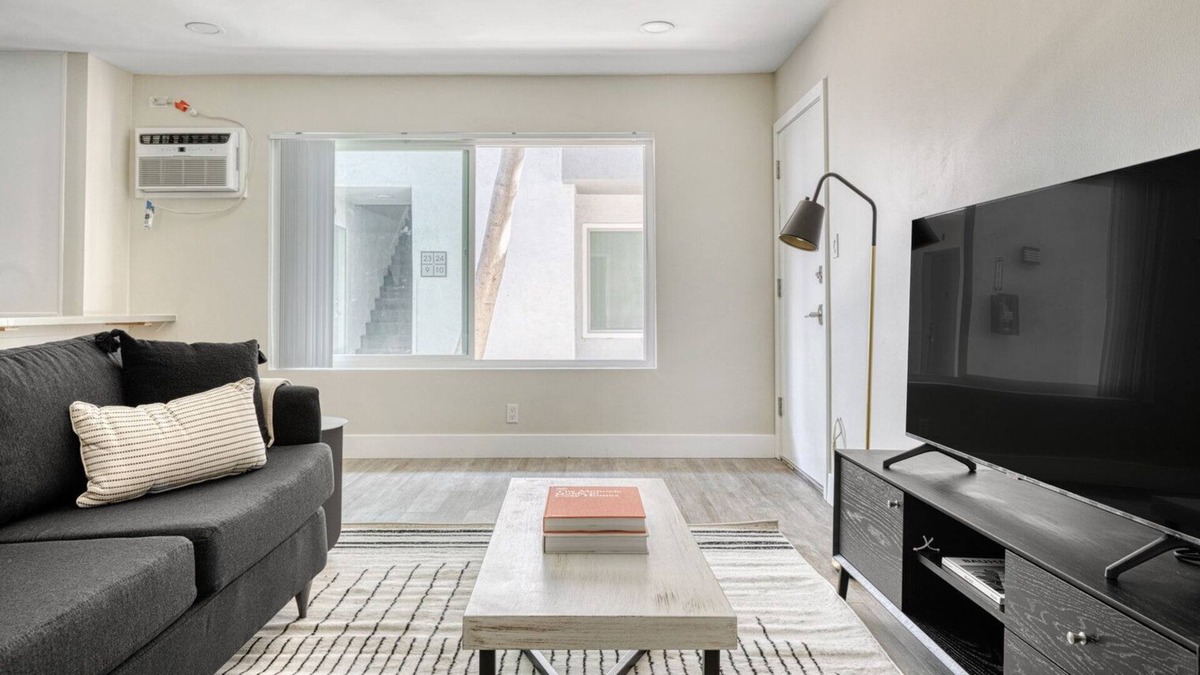 Valley Village Apartment | Chic Valley Village 2BR w/ Pool & BBQ, near TJ & Bars, by Blueground