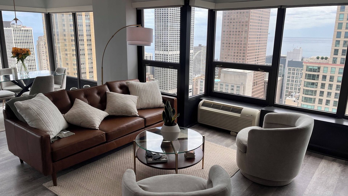 Downtown Chicago Condo | Chicago Cityview Chic II Gold Coast/River North