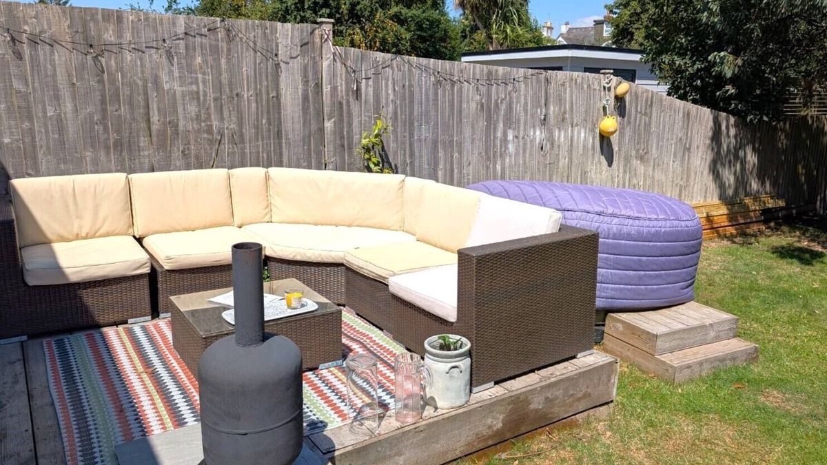 Chichester House | Chichester House I Secure Garden with Hot Tub I Parking I Near Local Beaches