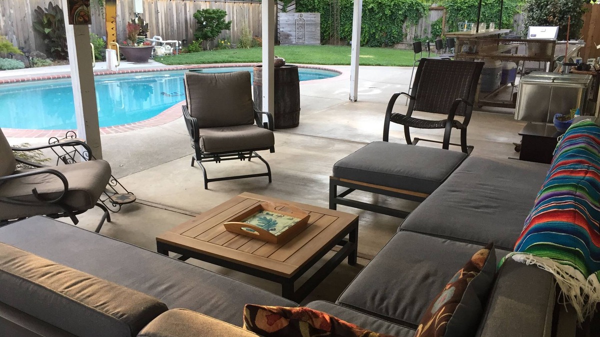 Chico House | Chico Family Retreat with Pool~Bocce~Hot-tub~Lounge. Near park, downtown & CSU