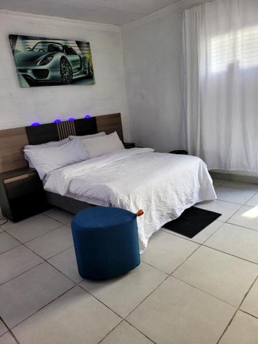 Rustenburg Apartment | Chikos guest house