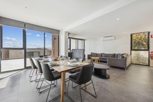 Jindabyne House | Chilam C