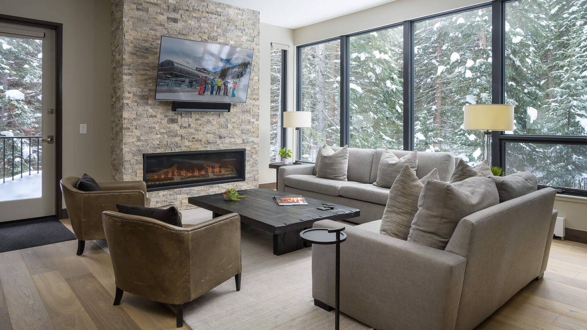 Winter Park Condo | Chill 303 | Modern Design | Close To Slopes | Luxe Condo | Pool + Hot Tub