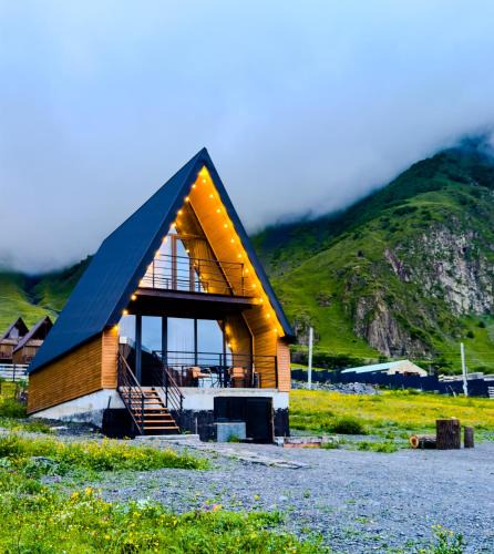 Stepantsminda House | Chill inn kazbegi