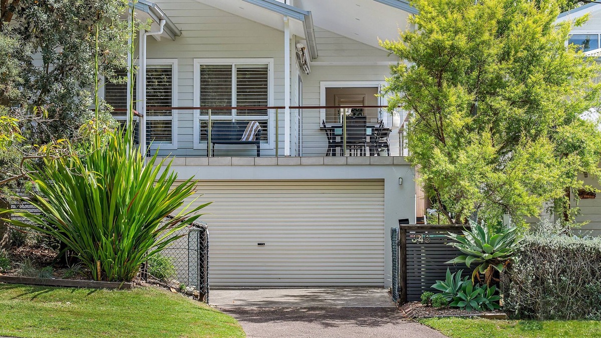 Avoca Beach House | "Chill & Unwind @ Avoca Beach"