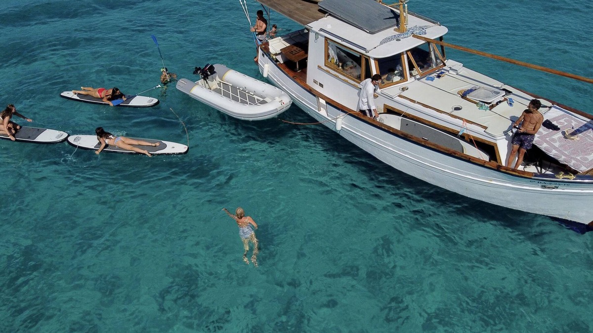 La Savina Boat Rental | CHILLOUTBOAT PUERTO FORMENTERA