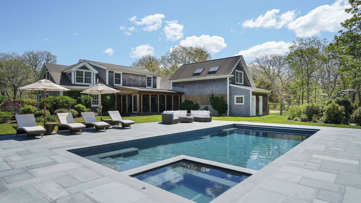 Chilmark House | Chilmark Luxury | Quansoo Beach Access-4BR
