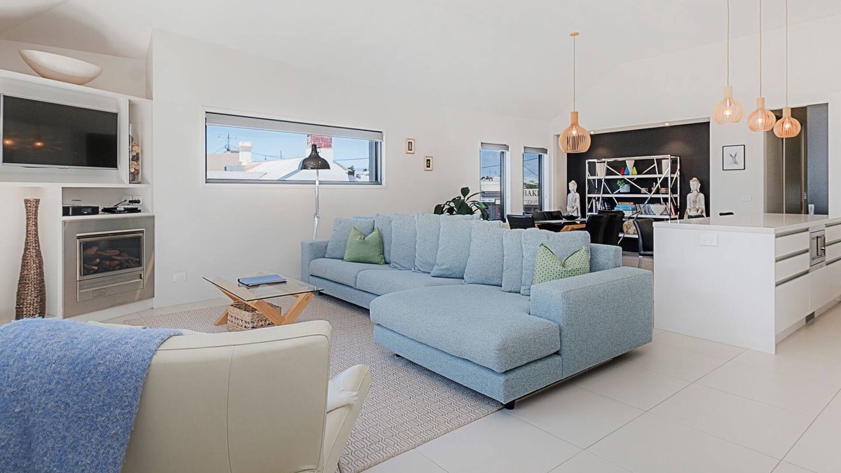 Port Fairy Apartment | Chimneys On Bank- located within Port Fairy's shopping and eatery hub