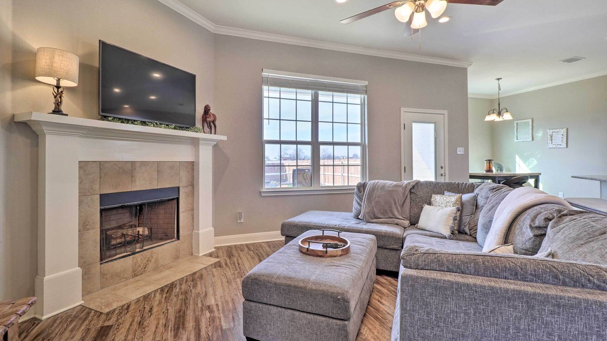 China Spring House | China Spring Home ~ 13 Mi to Downtown Waco!