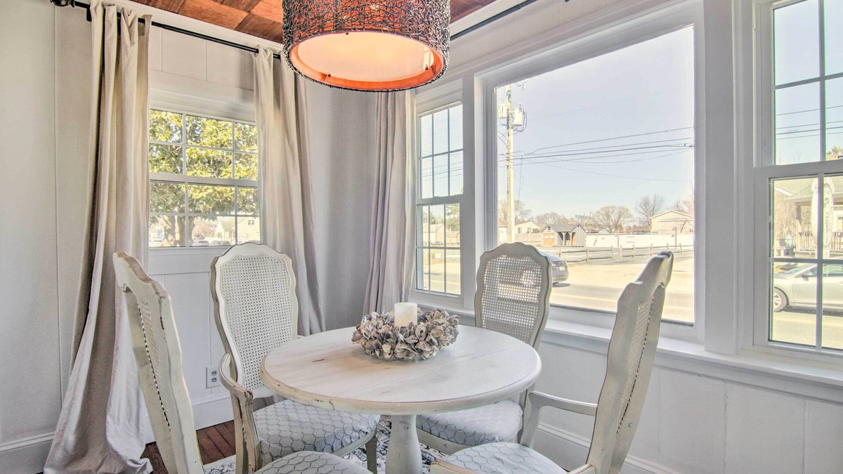Chincoteague Cottage | Chincoteague Island Cottage ~ 2 Mi to Beaches