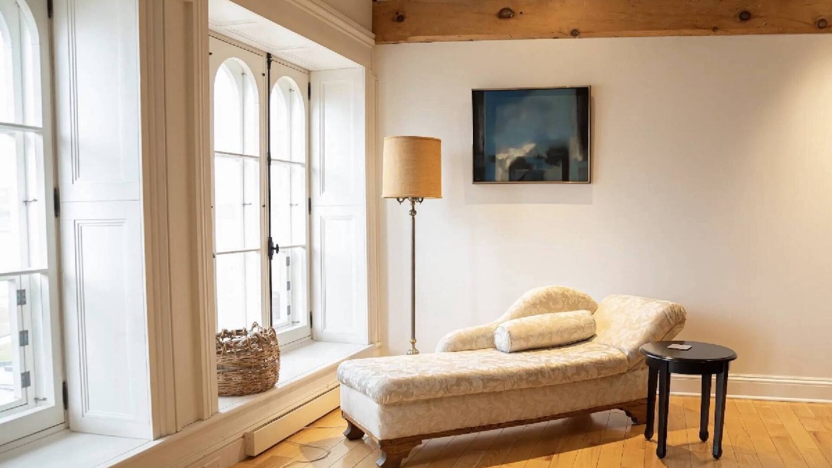 Lower Town Apartment | Chinic - Royal Dalhousie
