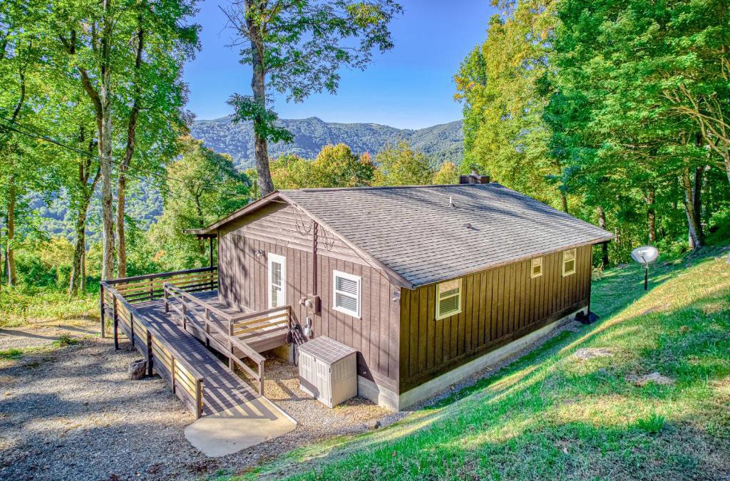 Maggie Valley House | Chipmunk Lane