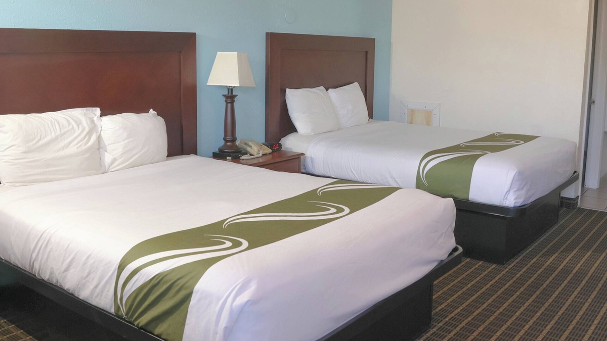 Mount Pleasant Hotel | Chippewa Motel