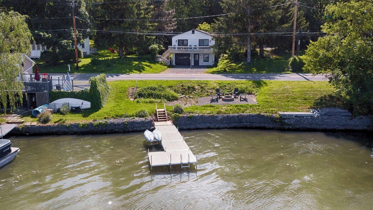Seneca Falls House | Chirping Pines: Modern Lake Home on Cayuga Lake