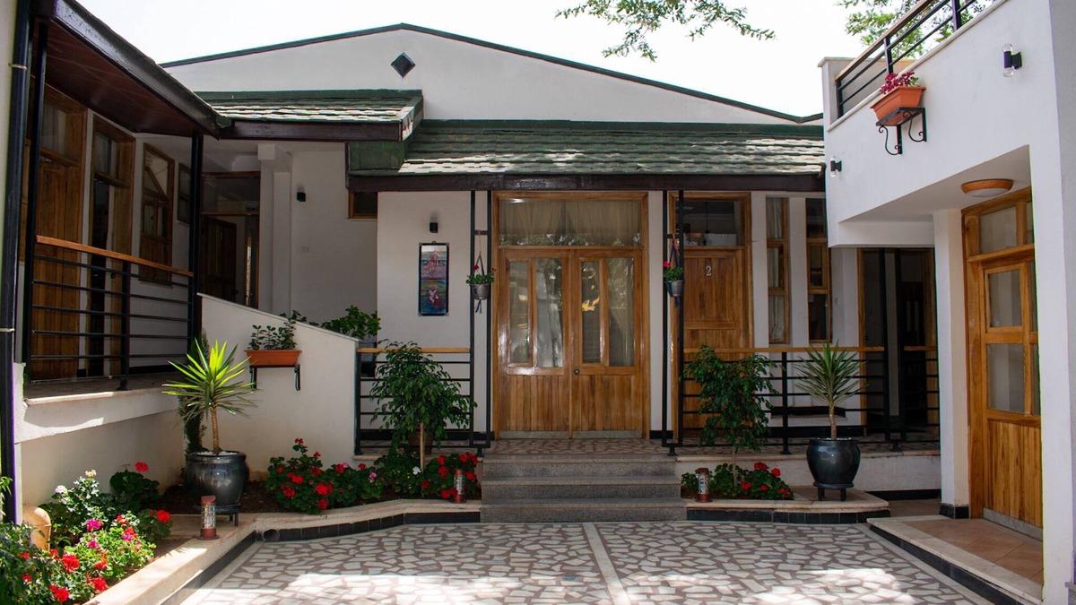Nifas Silk-Lafto House | Choice Guest House No. 2