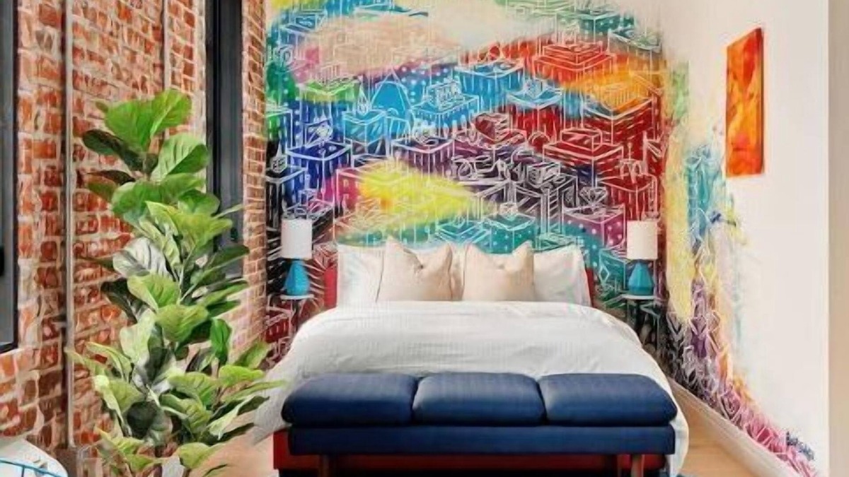 Golden Triangle Apartment | Chris Haven Art Suite 111