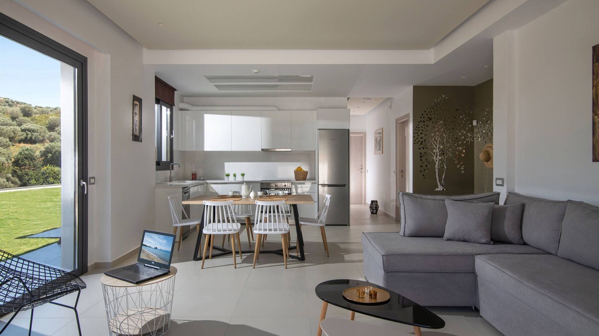 Malevizi Villa | ChrisanthiVillas 2 Bedrooms