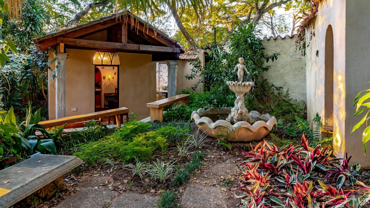 Nelspruit House | Christie's at 32 on Russell