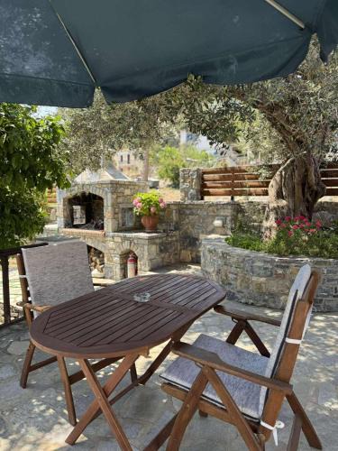 Agios Konstantinos House | Christina Traditional House