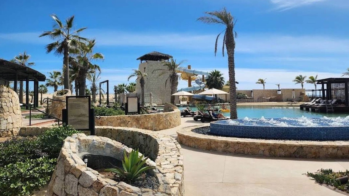 Los Cangrejos II y III Resort | Christmas in Cabo Deal! Luxurious 1-BR 2-BATH, sleeps 4, golf course