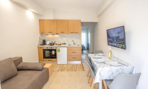 Nea Peramos Apartment | CHRISTOS