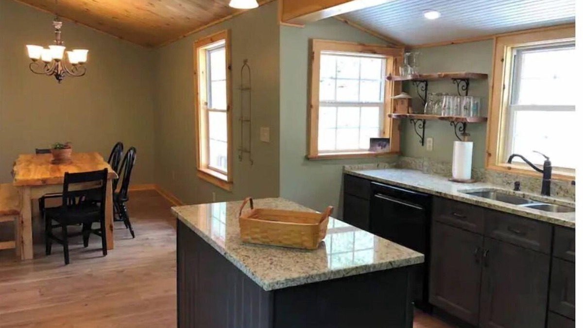 Pickens Cabin | Christy's Creekside Cabin - calm, cozy, comfort