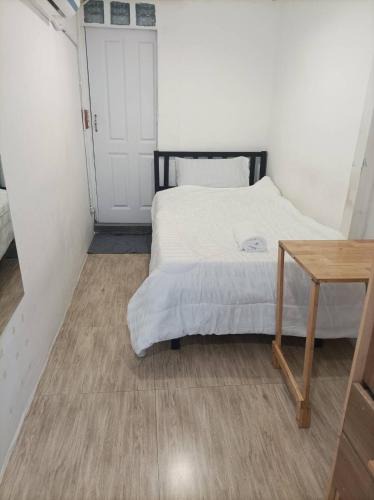 Bang Phlat Apartment | Chubby 9 single room