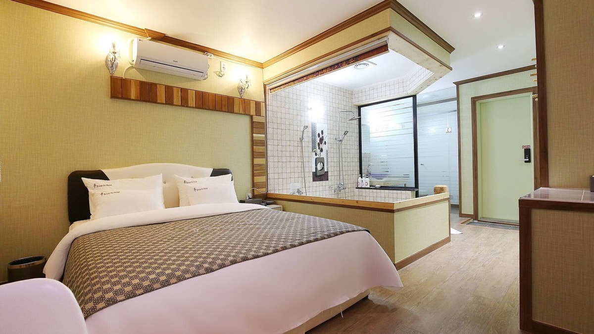 Chungju Hotel | Chungju Hue Drive-in