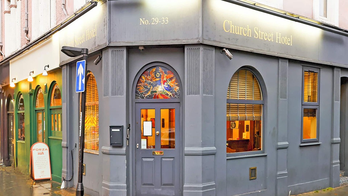 Camberwell Hotel | Church Street Hotel by Belvilla near The Oval