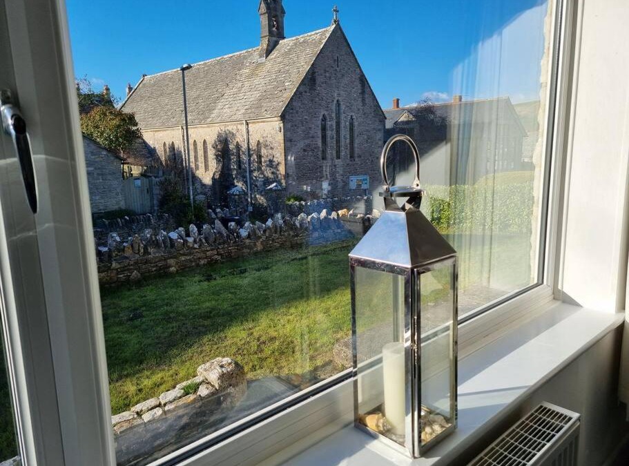 Swanage House | Church View - 2 bed Cosy Cottage in Swanage