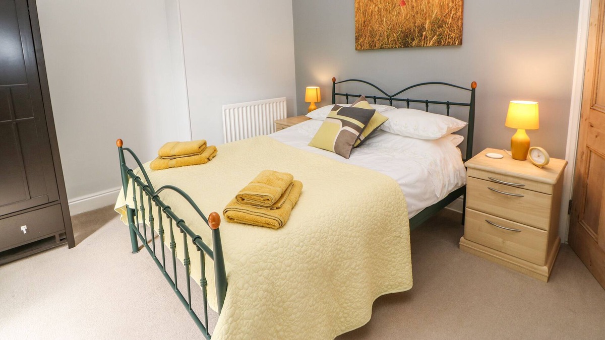 North Bitchburn Cottage | CHURCH VIEW COTTAGE, pet friendly, with a garden in Cockfield