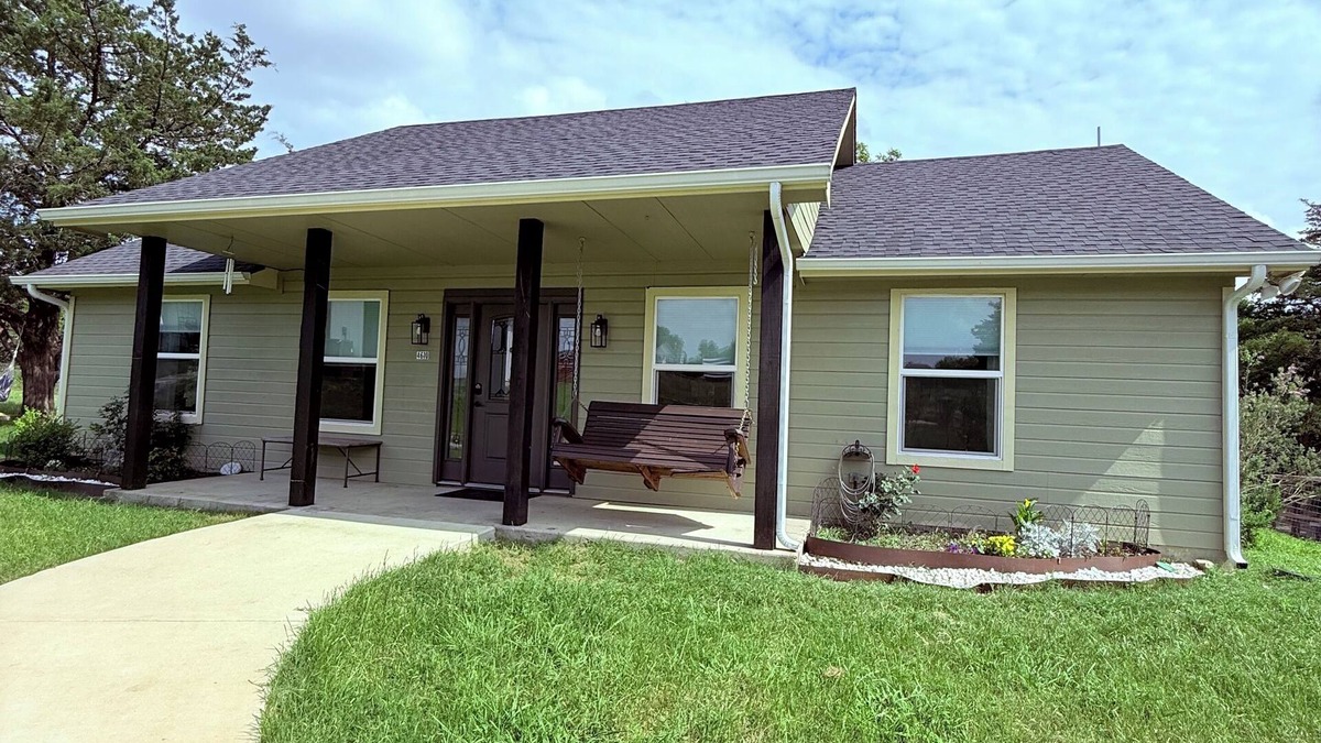 McKinney Other | Cielo’s Retreat, A Charming 3-bedroom farmhouse in McKinneyprincenton