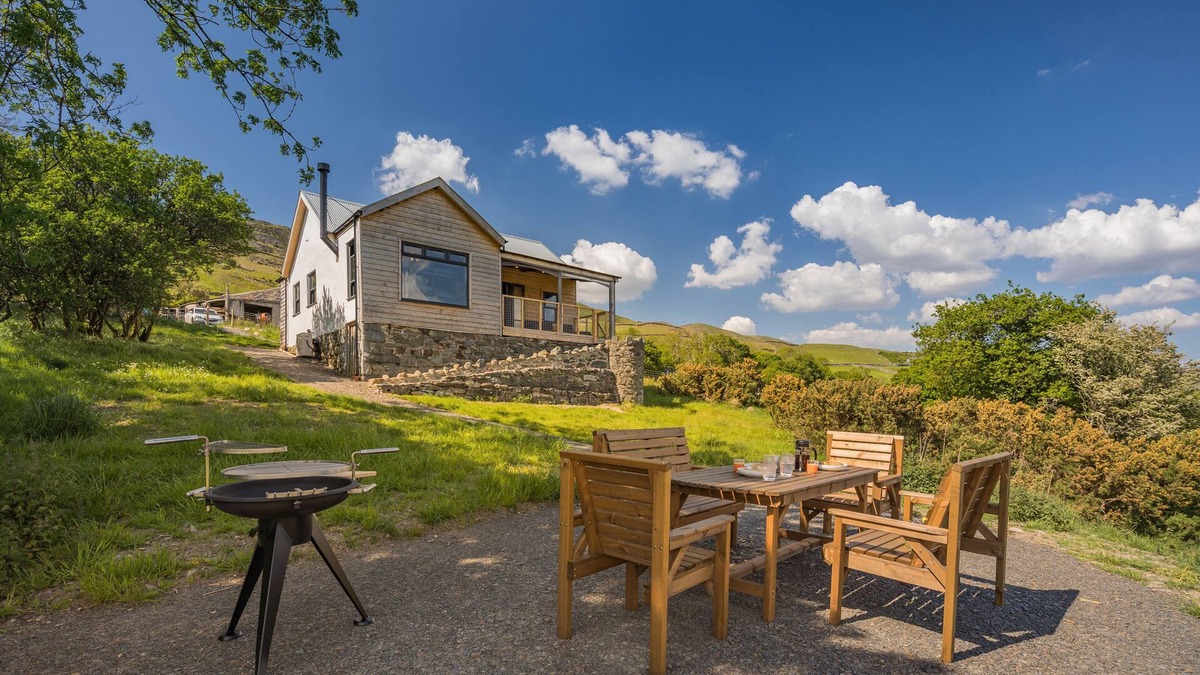 Barmouth House | Cilynys - Three Bedroom House, Sleeps 6