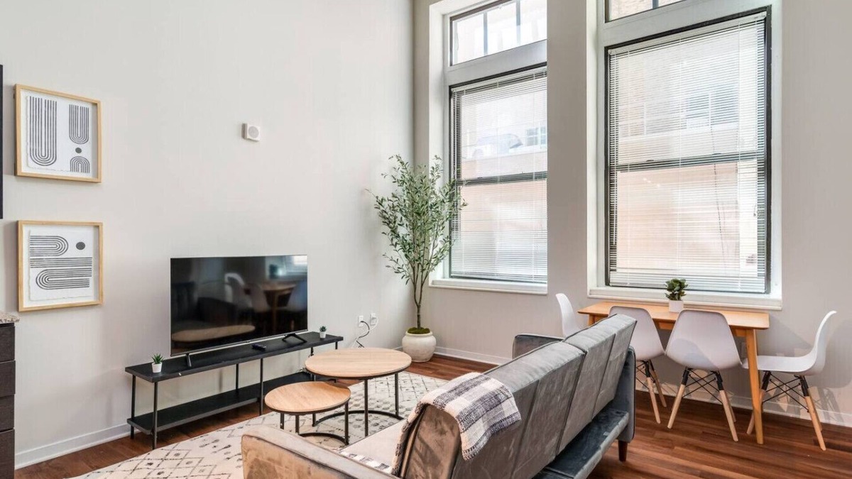 Downtown Cincinnati Apartment | Cincy CBD Apt Near Ballpark & OTR