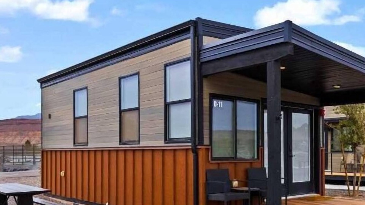 Hurricane Cabin | Cindy Glamping Cabin 1 Bedroom/1 Bath Efficiency - Studio Apartment for Short Stays