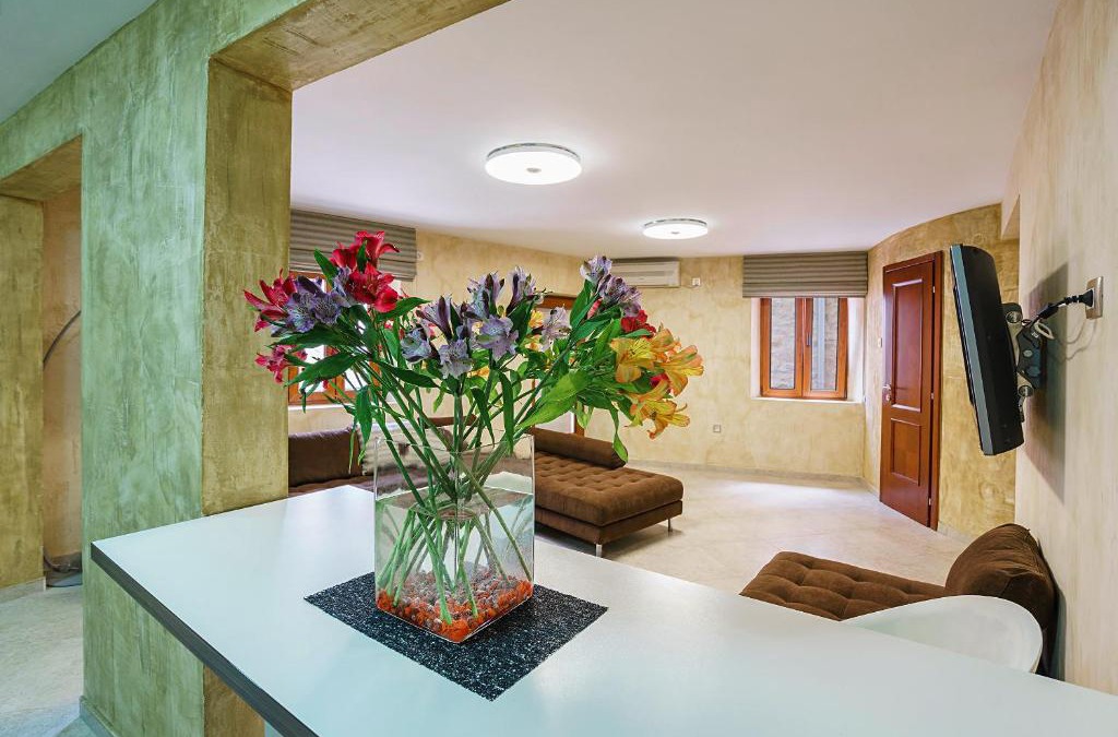 Old Town Apartment | Cinnamon Apartment
