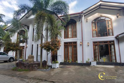 Kandy Hotel | Cinnamon Crest Resort & Ayurveda Spa