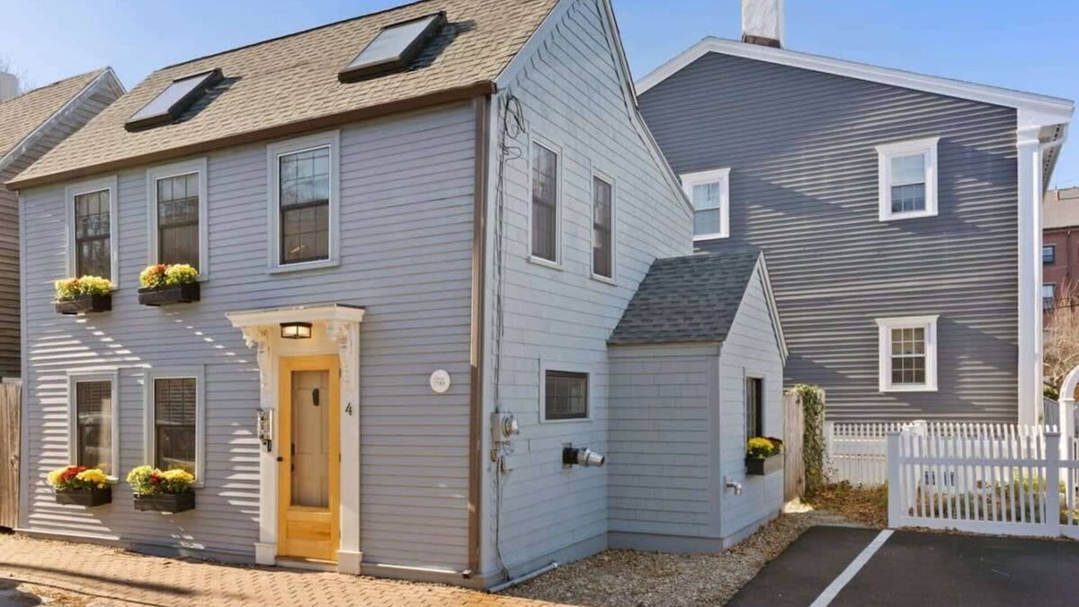Newburyport House | Circa 1789 Historic South End Downtown Home