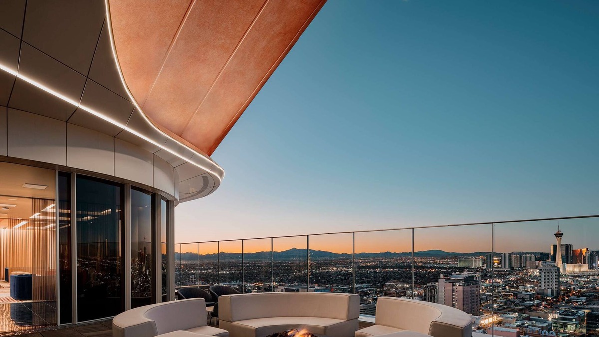 Downtown Las Vegas Hotel | Circa Resort & Casino – Adults Only