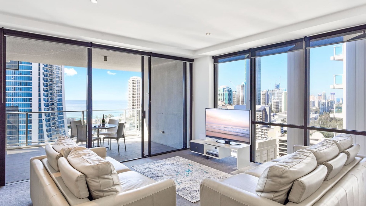 Surfers Paradise Apartment | Circle on Cavill Ocean View