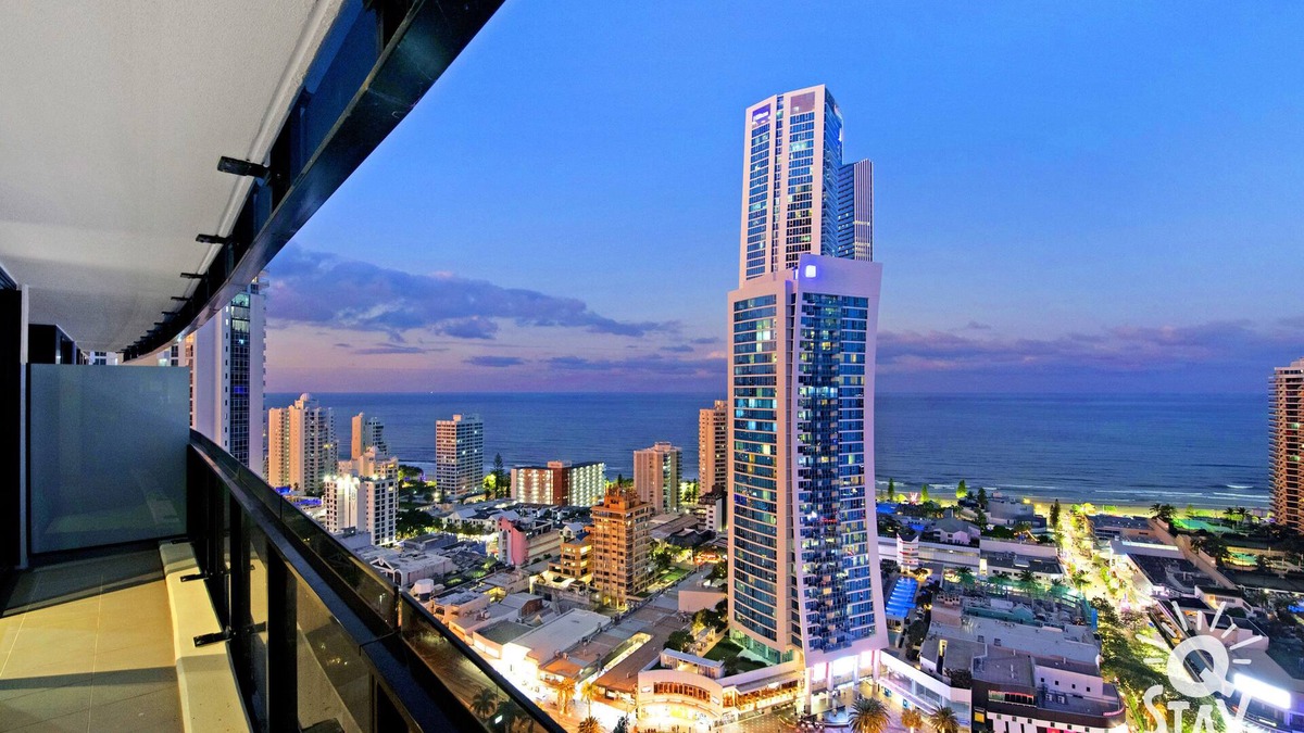 Surfers Paradise Apartment | Circle on Cavill - 1 Bed + Study, Ocean View Unit