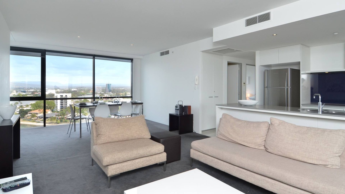 Surfers Paradise Apartment | Circle on Cavill - HR Surfers Paradise