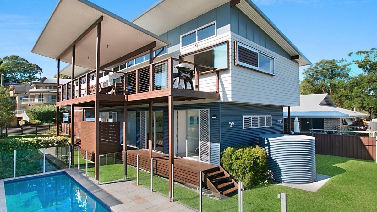 Coolangatta House | Cirrus At Kirra - Family Friendly Beach House