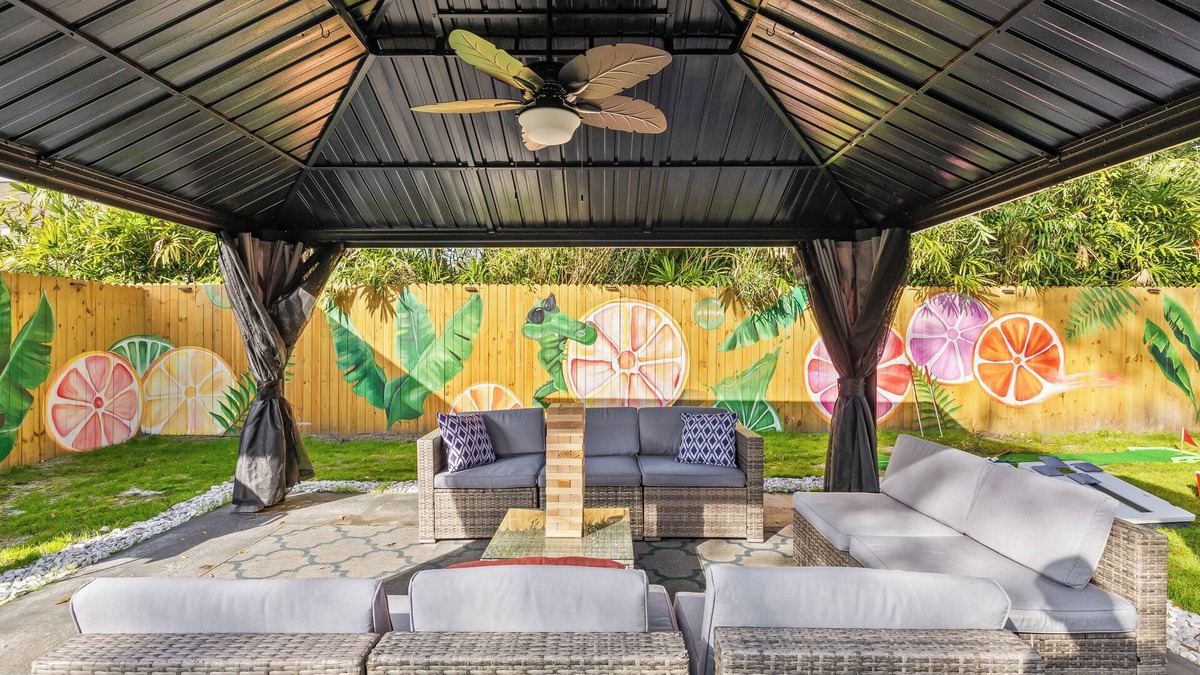 Sulphur Springs House | Citrus Grove Retreat: Fun, Relaxation, & Sunshine - 3bdr 2ba