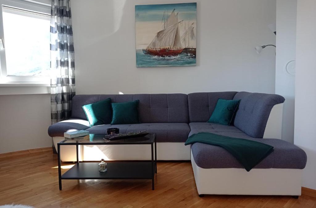 Dugis Apartment | City Apartment Dora
