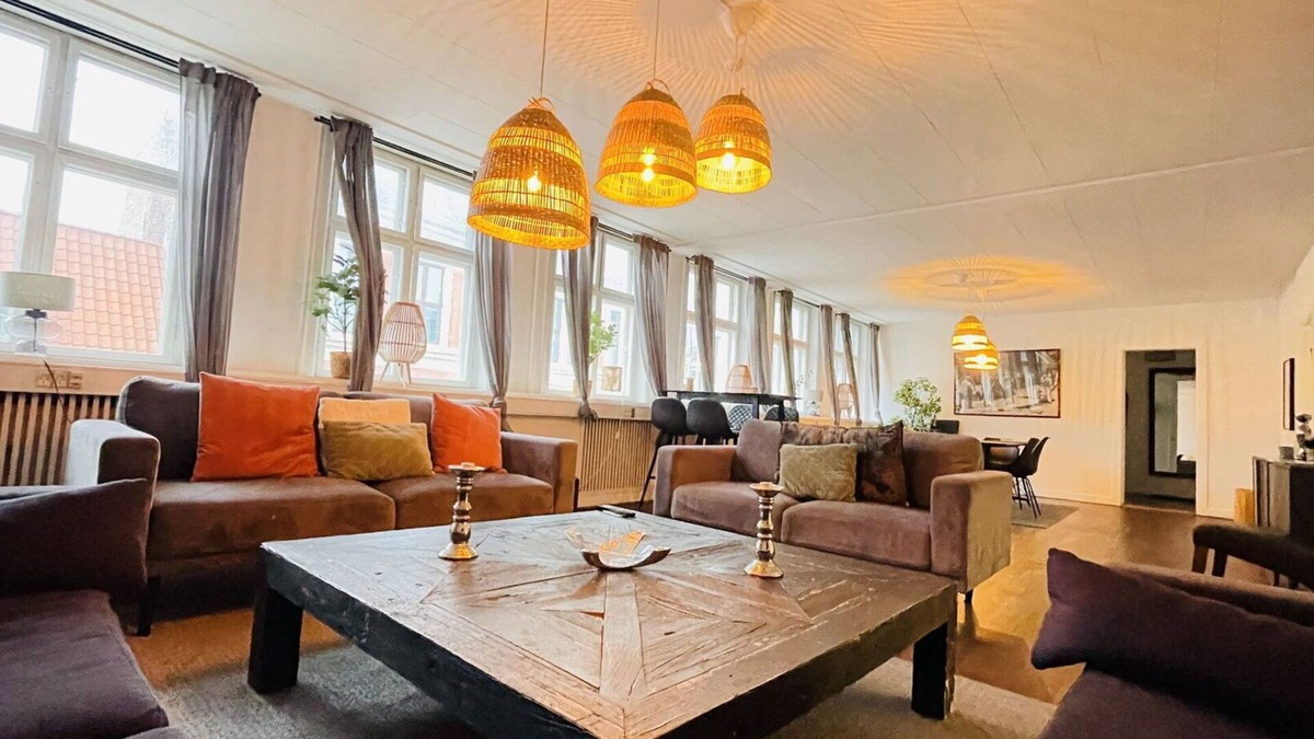 Copenhagen City Centre Apartment | City Apartment in Copenhagen with 6 bedrooms sleeps 14