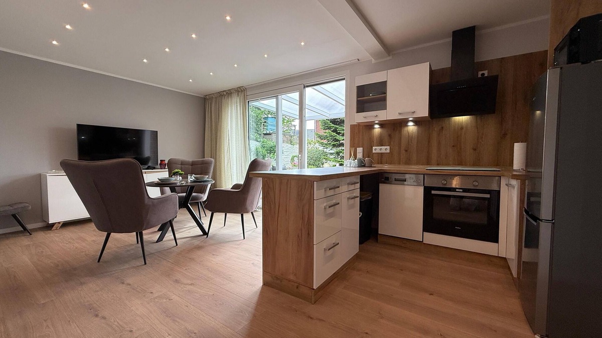 Varel Apartment | City Apartment Varel: Modern apartment with covered terrace in the city center