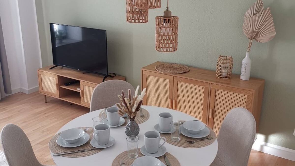 Schwerin Apartment | City apartment with parking space and bicycle shed! Only 300m to the city harbor