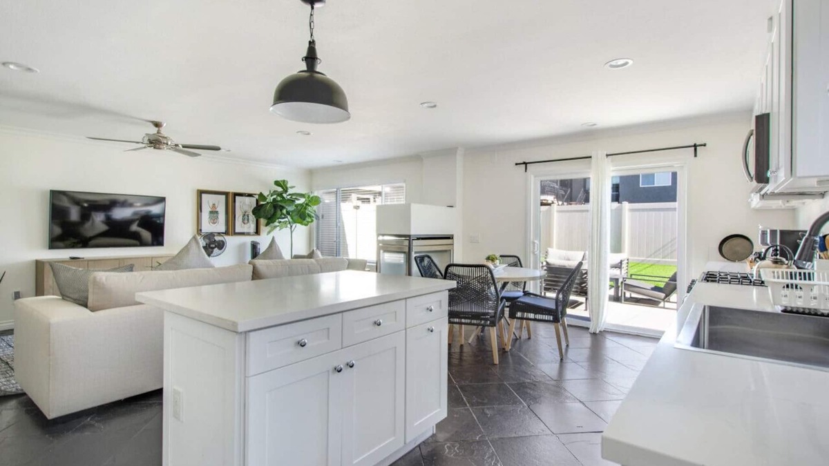 Yorktown Villa | City Center Villa -Pool | Patio | 1.8Mile To Beach